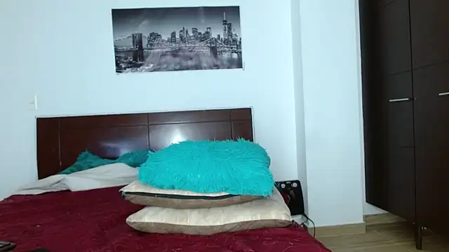 chicafitcaliente online show from 11/19/25, 12:10