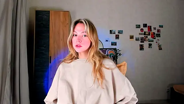 Snapshot of Niky__Jess chatting on 12/16/24, 04:45 Niky Jess online show from 12/16/24, 04:45