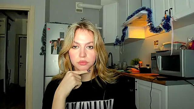 Snapshot of Niky__Jess chatting on 01/13/25, 06:05 Niky Jess online show from 01/13/25, 06:05