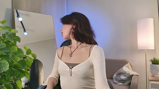 Snapshot of Niky__Jess chatting on 10/13/25, 02:39 Niky Jess online show from 10/13/25, 02:39