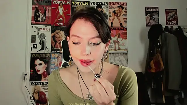 Snapshot of Niky__Jess chatting on 11/19/25, 06:52 Niky Jess online show from 11/19/25, 06:52