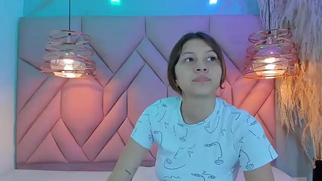 Snapshot of AngelaaCute_ chatting on 01/07/25, 11:58 AngelaaCute online show from 01/07/25, 11:58