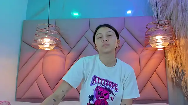 Snapshot of AngelaaCute_ chatting on 01/10/25, 11:33 AngelaaCute online show from 01/10/25, 11:33