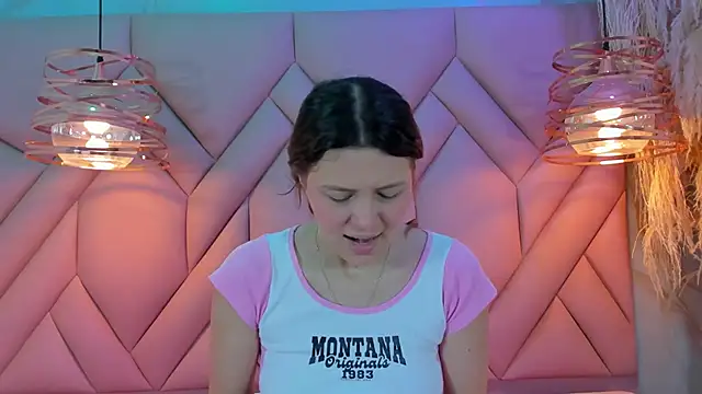 Snapshot of AngelaaCute_ chatting on 01/26/25, 12:11 AngelaaCute online show from 01/26/25, 12:11