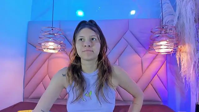 Snapshot of AngelaaCute_ chatting on 02/26/25, 12:14 AngelaaCute online show from 02/26/25, 12:14