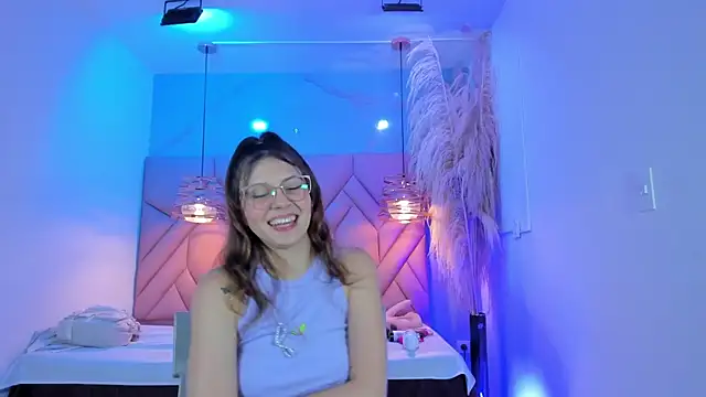 Snapshot of AngelaaCute_ chatting on 02/26/25, 03:19 AngelaaCute online show from 02/26/25, 03:19