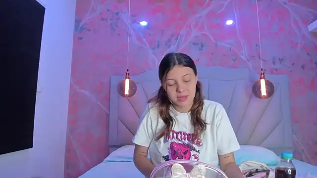 Snapshot of AngelaaCute_ chatting on 02/27/25, 12:23 AngelaaCute online show from 02/27/25, 12:23