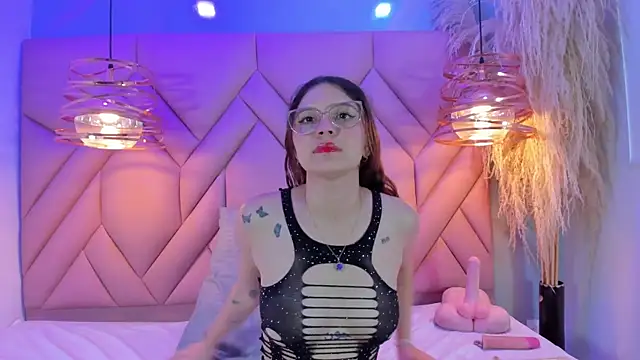 Snapshot of AngelaaCute_ chatting on 03/18/25, 03:31 AngelaaCute online show from 03/18/25, 03:31