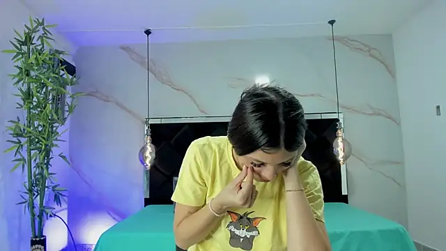 Snapshot of AngelaaCute_ chatting on 09/10/25, 12:05 AngelaaCute online show from 09/10/25, 12:05