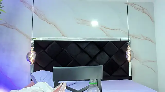 Snapshot of AngelaaCute_ chatting on 09/22/25, 12:29 AngelaaCute online show from 09/22/25, 12:29