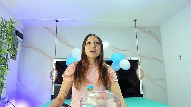 Snapshot of AngelaaCute_ chatting on 09/24/25, 12:08 AngelaaCute online show from 09/24/25, 12:08