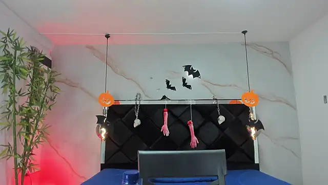 Snapshot of AngelaaCute_ chatting on 10/29/25, 12:07 AngelaaCute online show from 10/29/25, 12:07