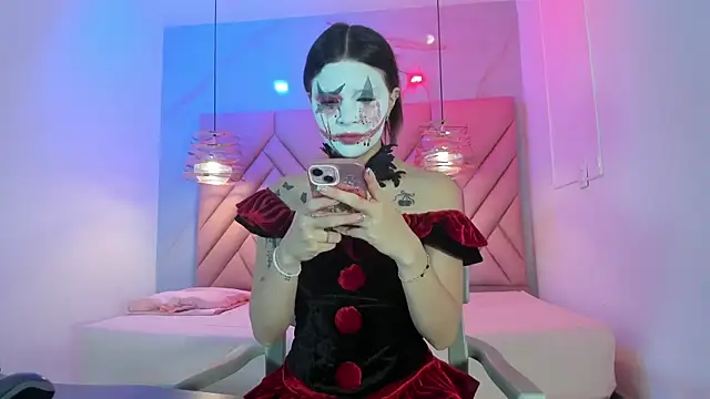 Snapshot of AngelaaCute_ chatting on 10/31/25, 03:13 AngelaaCute online show from 10/31/25, 03:13