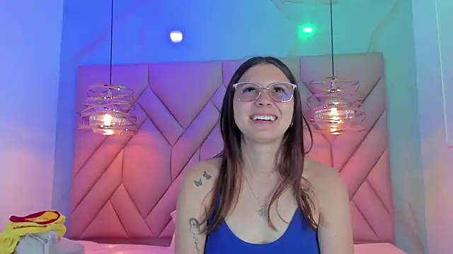 AngelaaCute  online show from 06/17/26, 12:07