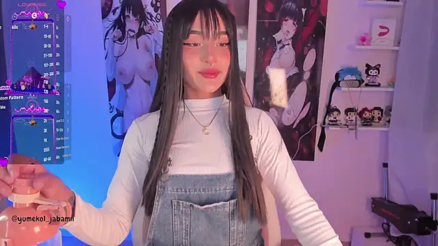 Snapshot of Sweet-bunny1 chatting on 03/21/25, 08:08 Sweet-bunny1 online show from 03/21/25, 08:08