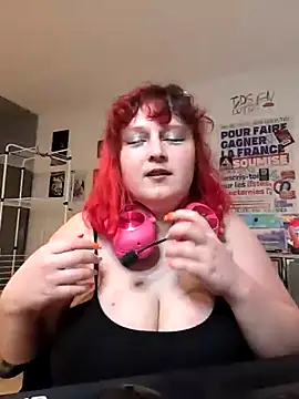Snapshot of LadyRochester chatting on 05/08/26, 06:24 LadyRochester online show from 05/08/26, 06:24