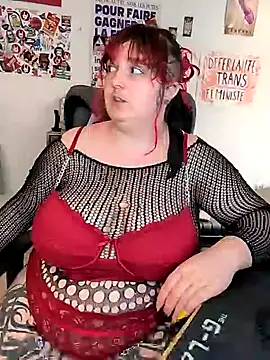 Snapshot of LadyRochester chatting on 05/18/26, 01:50 LadyRochester online show from 05/18/26, 01:50