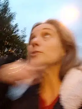 Snapshot of Dark_Angel_22 chatting on 12/18/25, 03:40 Dark Angel 22 online show from 12/18/25, 03:40