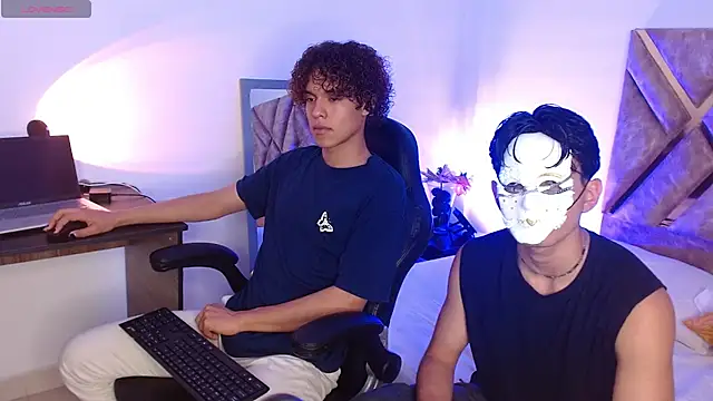 Snapshot of nickolas_moon chatting on 03/08/25, 06:05 nickolas moon online show from 03/08/25, 06:05