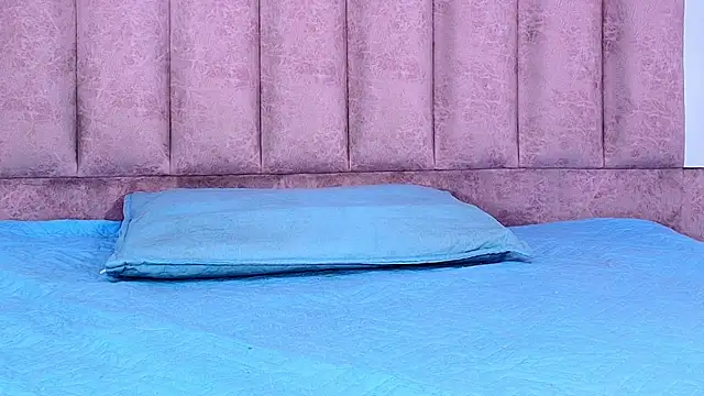 anisha x online show from 09/13/25, 07:13