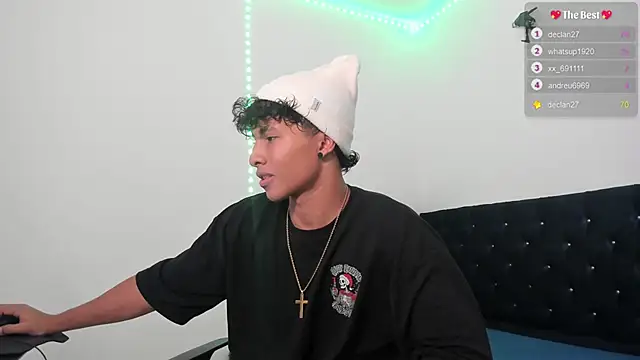 Snapshot of _diegsz_ chatting on 03/19/25, 04:02 diegsz online show from 03/19/25, 04:02