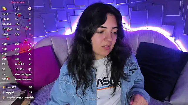 meraki fraise online show from 01/02/25, 10:33