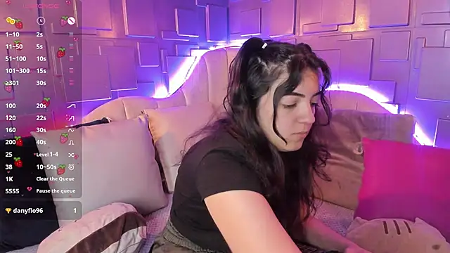 meraki fraise online show from 01/04/25, 07:02