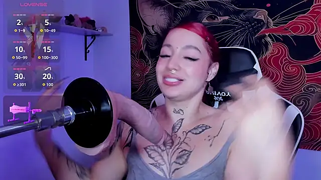 Snapshot of annika_taylor chatting on 05/19/26, 03:02 annika taylor online show from 05/19/26, 03:02