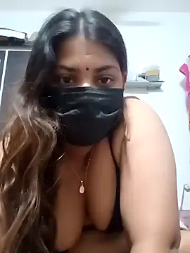 Snapshot of Hotmilfxox chatting on 12/11/24, 08:18 Hotmilfxox online show from 12/11/24, 08:18