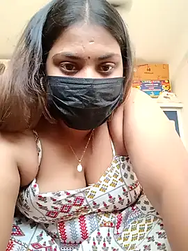 Snapshot of Hotmilfxox chatting on 01/06/25, 08:24 Hotmilfxox online show from 01/06/25, 08:24