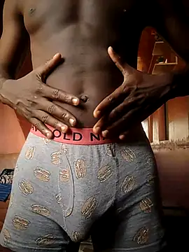 Snapshot of stephbig777 chatting on 11/08/25, 05:01 stephbig777 online show from 11/08/25, 05:01