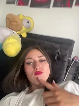 Snapshot of Valexu-100 chatting on 02/11/26, 03:06 Valexu-100 online show from 02/11/26, 03:06