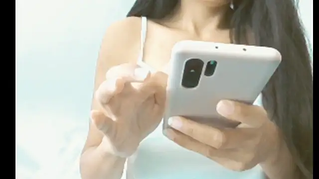 Snapshot of melaniy chatting on 11/01/25, 10:17 melaniy online show from 11/01/25, 10:17