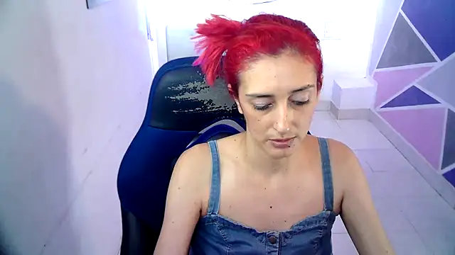 Snapshot of Ruby_Your_Milf chatting on 12/27/24, 02:36 Ruby Your Milf online show from 12/27/24, 02:36