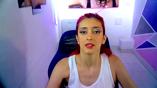 Snapshot of Ruby_Your_Milf chatting on 01/27/25, 08:39 Ruby Your Milf online show from 01/27/25, 08:39