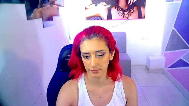 Snapshot of Ruby_Your_Milf chatting on 01/27/25, 11:43 Ruby Your Milf online show from 01/27/25, 11:43