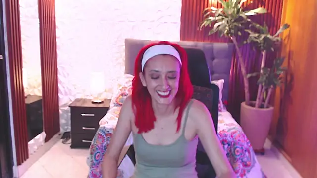 Snapshot of Ruby_Your_Milf chatting on 02/15/25, 11:14 Ruby Your Milf online show from 02/15/25, 11:14