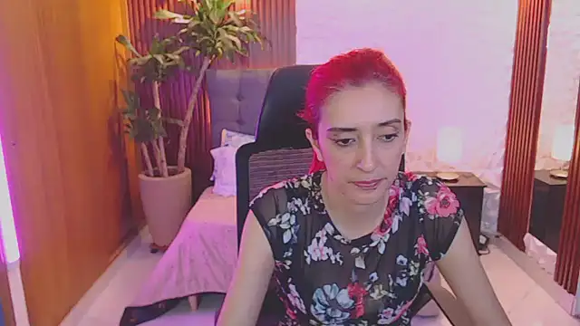 Snapshot of Ruby_Your_Milf chatting on 02/26/25, 12:38 Ruby Your Milf online show from 02/26/25, 12:38