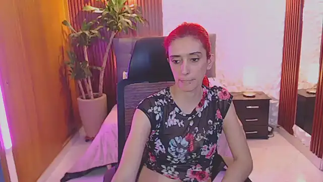 Snapshot of Ruby_Your_Milf chatting on 02/26/25, 08:33 Ruby Your Milf online show from 02/26/25, 08:33