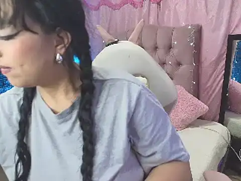 loren tits24 online show from 02/04/25, 08:49