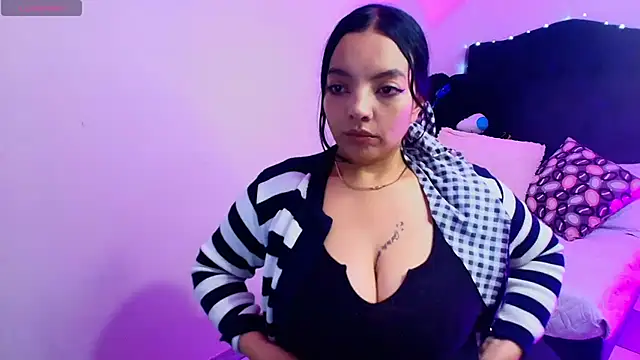Snapshot of loren_tits24 chatting on 05/11/26, 08:28 loren tits24 online show from 05/11/26, 08:28