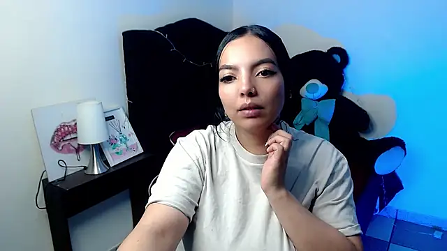 Snapshot of loren_tits24 chatting on 07/04/26, 10:27 loren tits24 online show from 07/04/26, 10:27