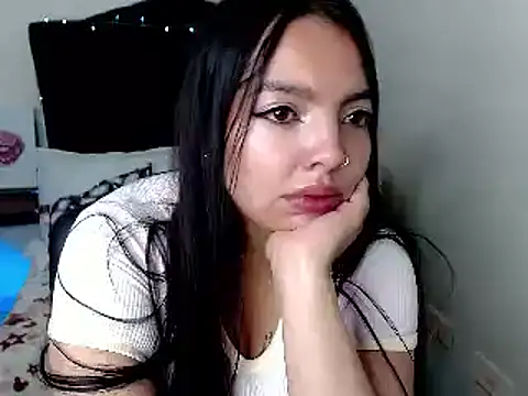 Snapshot of loren_tits24 chatting on 08/09/26, 01:05 loren tits24 online show from 08/09/26, 01:05