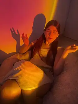 Snapshot of AnnyCherry_ chatting on 01/08/25, 04:12 AnnyCherry online show from 01/08/25, 04:12