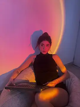 Snapshot of AnnyCherry_ chatting on 01/10/25, 05:56 AnnyCherry online show from 01/10/25, 05:56