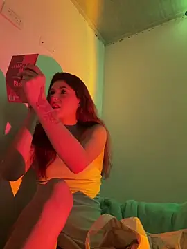 Snapshot of AnnyCherry_ chatting on 01/30/25, 01:44 AnnyCherry online show from 01/30/25, 01:44