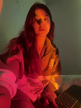 Snapshot of AnnyCherry_ chatting on 02/08/25, 01:54 AnnyCherry online show from 02/08/25, 01:54