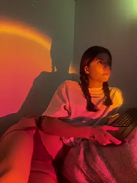 Snapshot of AnnyCherry_ chatting on 02/14/25, 09:21 AnnyCherry online show from 02/14/25, 09:21