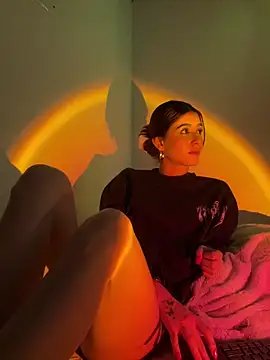 Snapshot of AnnyCherry_ chatting on 02/20/25, 06:13 AnnyCherry online show from 02/20/25, 06:13