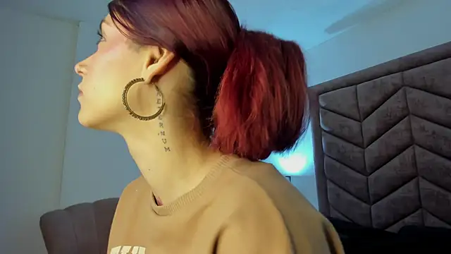 Snapshot of AnnyCherry_ chatting on 03/10/25, 04:46 AnnyCherry online show from 03/10/25, 04:46